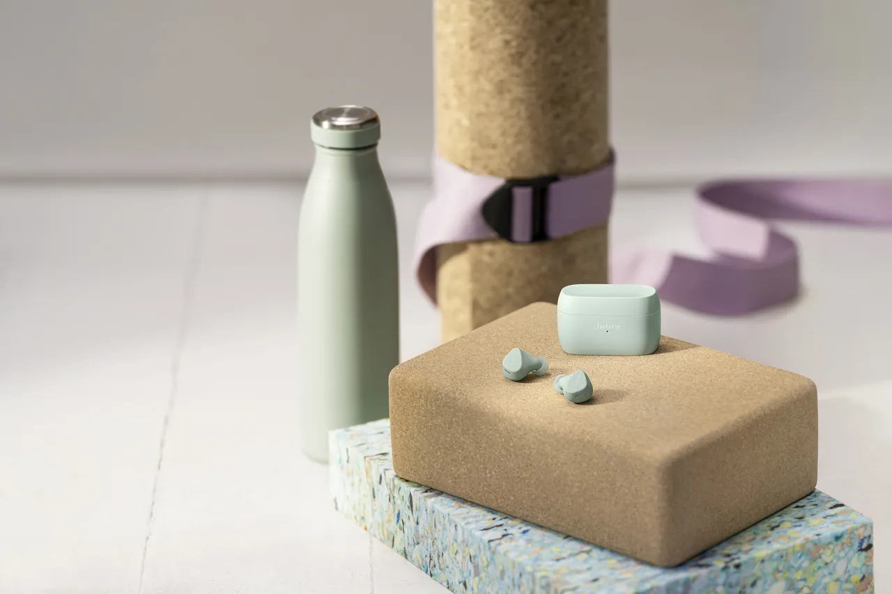 Nowe słuchawki Jabry dla fanów sportu. Elite 4 Active nie zrujnują portfela