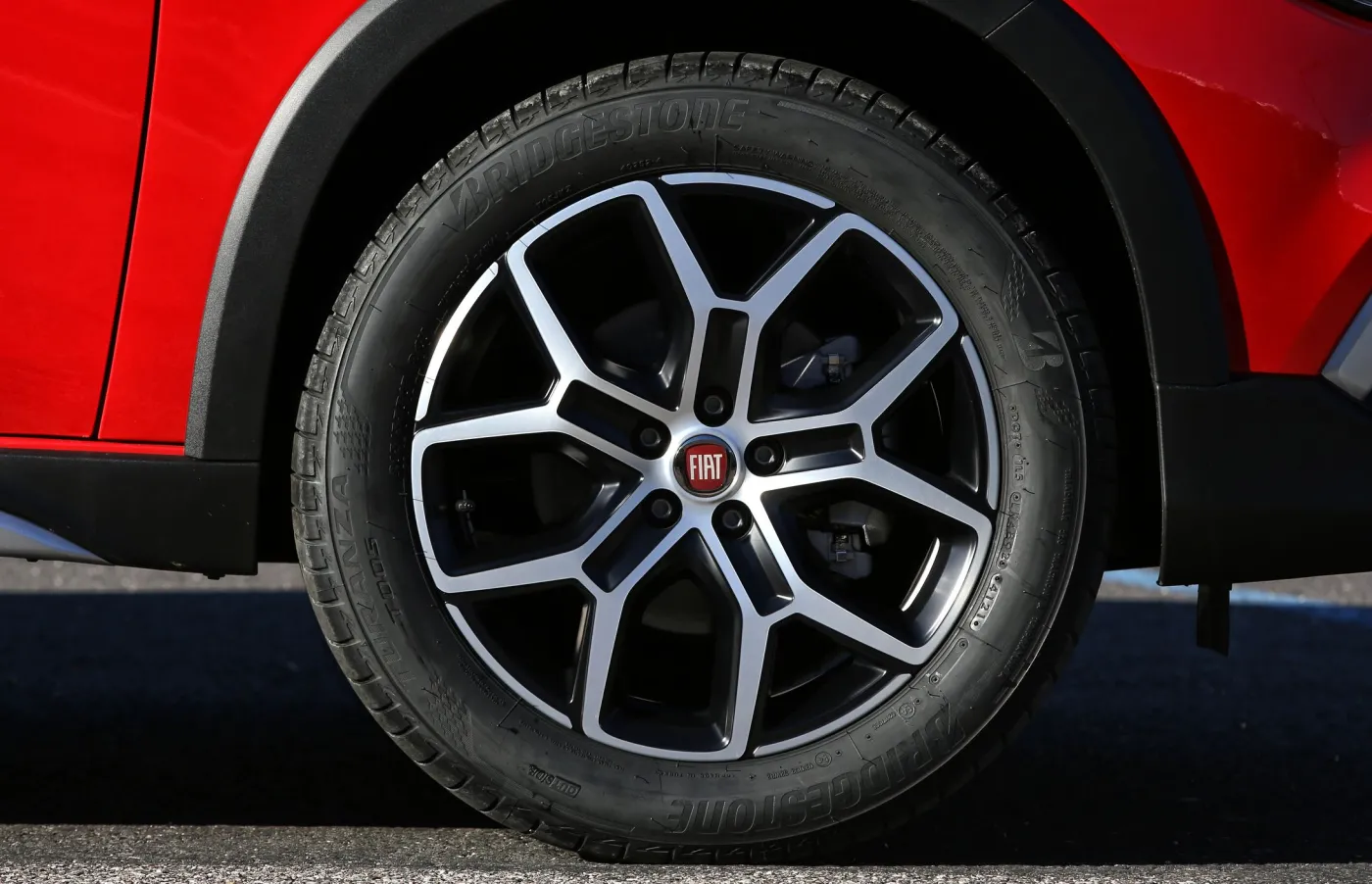 fiat-tipo-cross-kombi-37338885.jpg