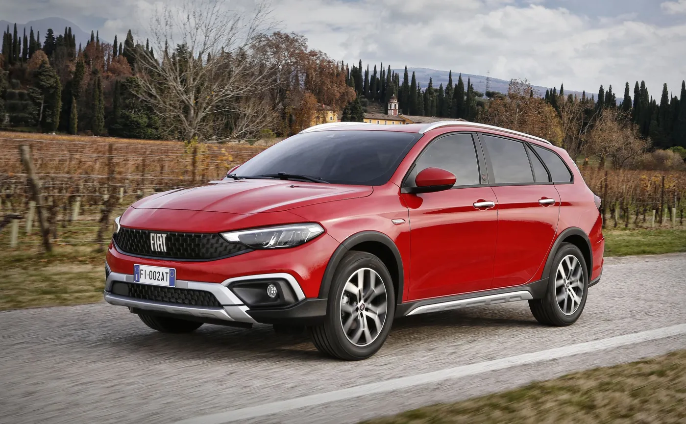 fiat-tipo-cross-kombi-37338943.jpg