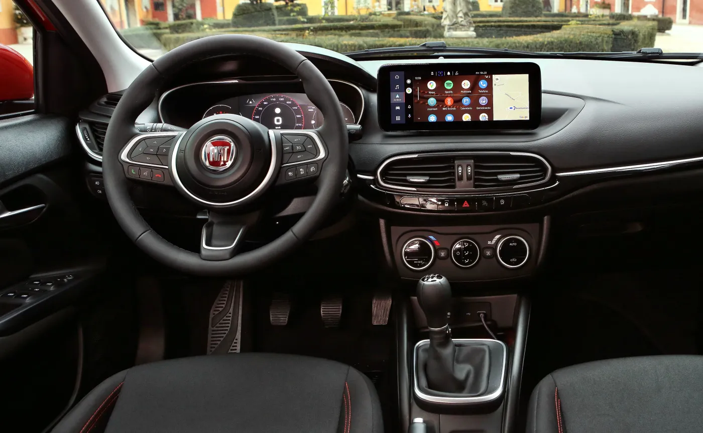 fiat-tipo-cross-kombi-37338905.jpg