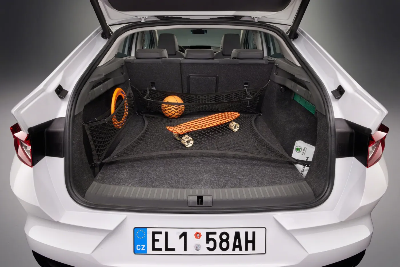skoda-enyaq-coupe-iv-37358620.jpg