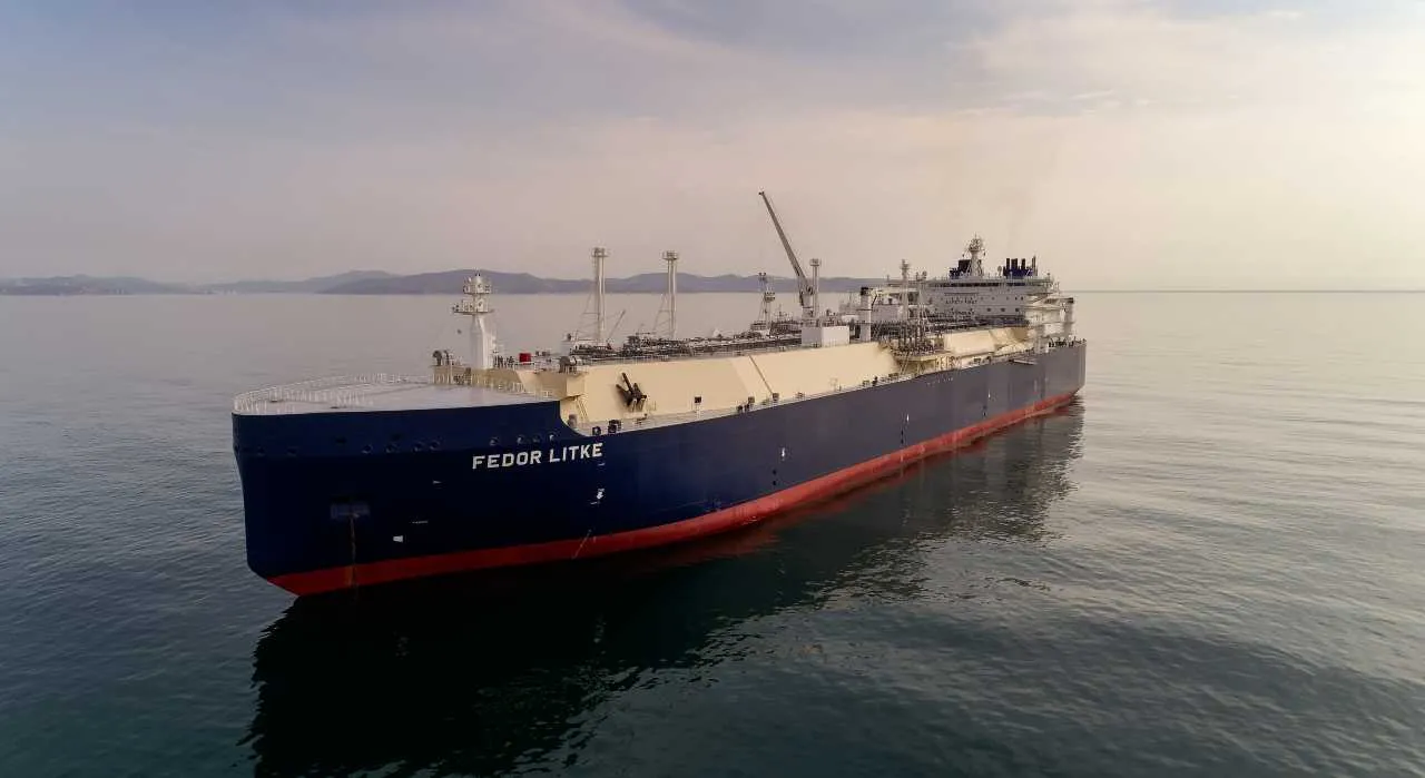 Kolejne tankowce nie wchodzą do portów. Dokerzy twardo odmawiają rozładunku rosyjskiego gazu