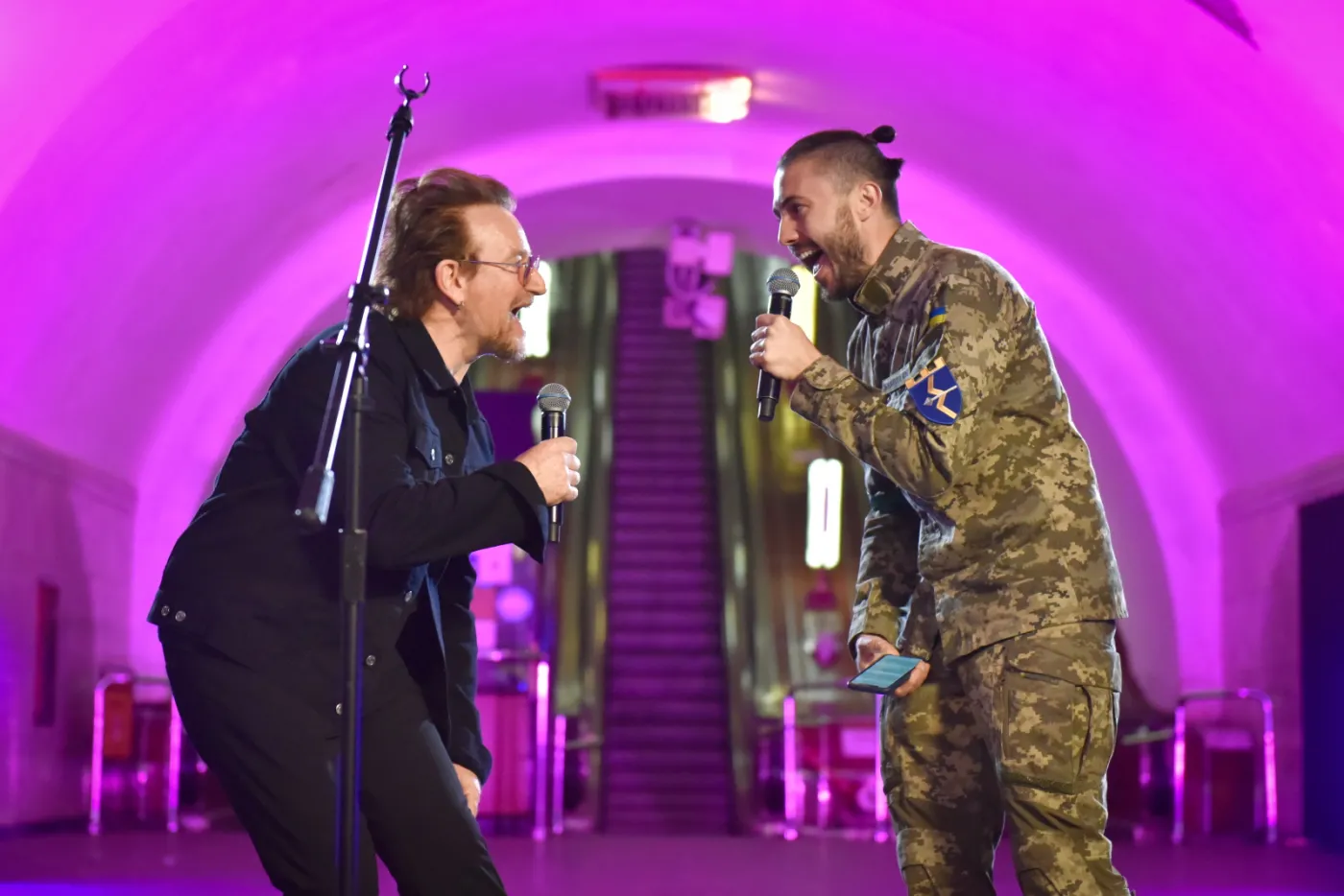 Bono z U2 wystąpił w kijowskim metrze [WIDEO]