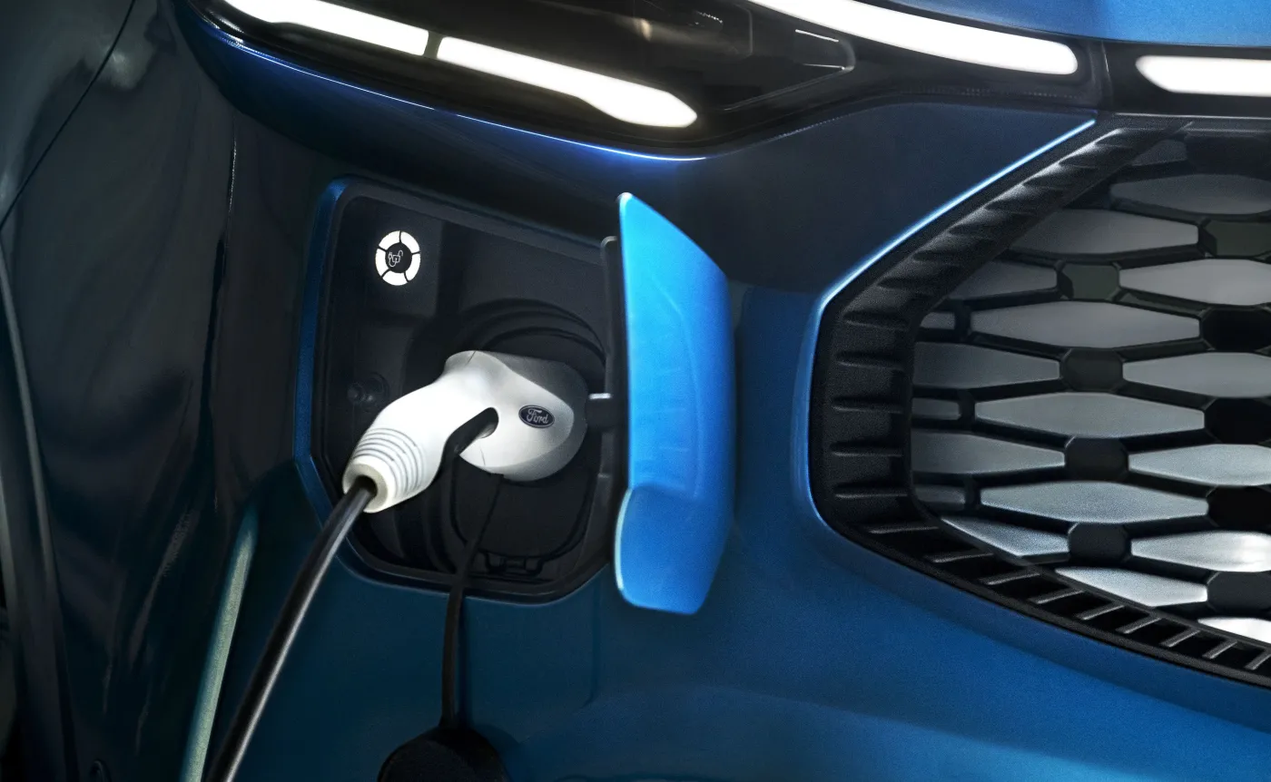ford-etransit-custom-37451492.jpg