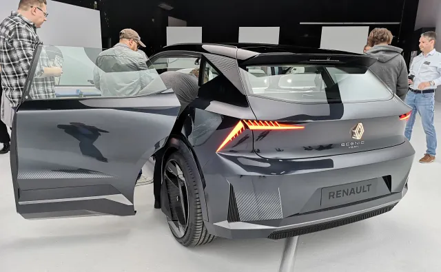 Nowe Renault Scenic to trzęsienie ziemi. Ładnie nas Francuzi urządzili