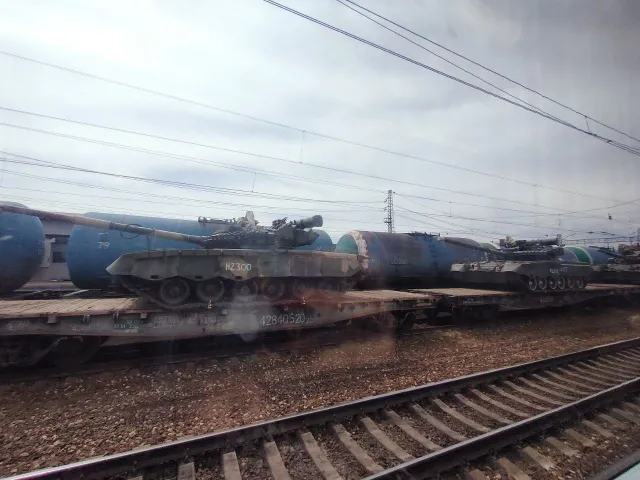 Brytyjski wywiad potwierdza: Rosja zaczęła używać 50-letnich czołgów T-62