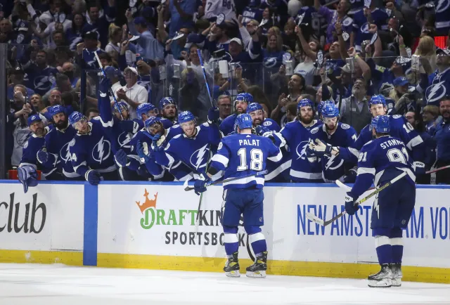 NHL. Lightning wracają do gry w finale konferencji. Palat bohaterem