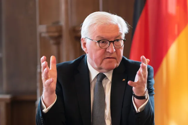 Steinmeier dystansuje się od Schroedera: Szliśmy razem drogą przez 15 lat...