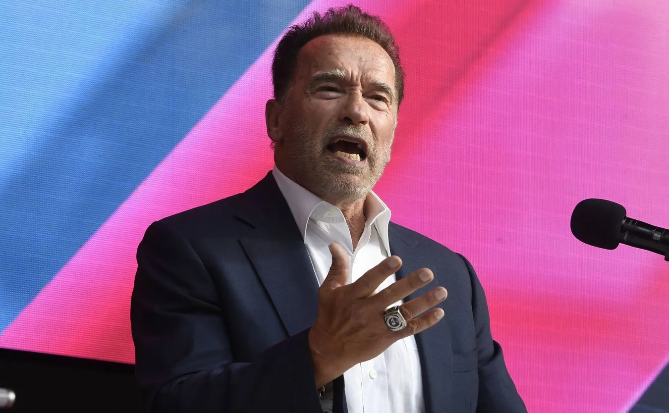  Arnold Schwarzenegger