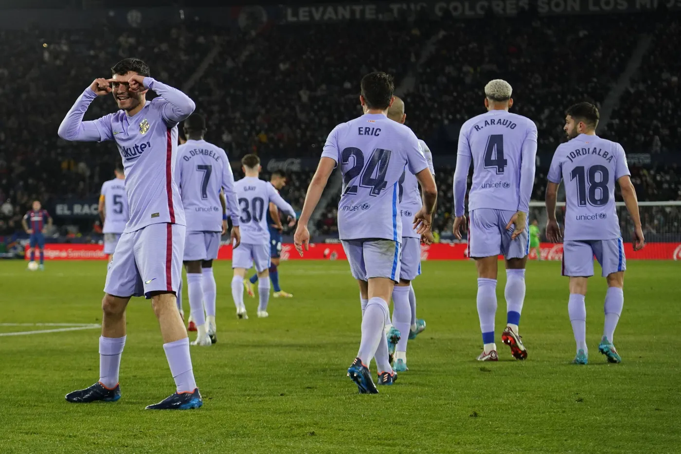 Barcelona może wziąć głębszy oddech. Do klubu trafią ogromne pieniądze