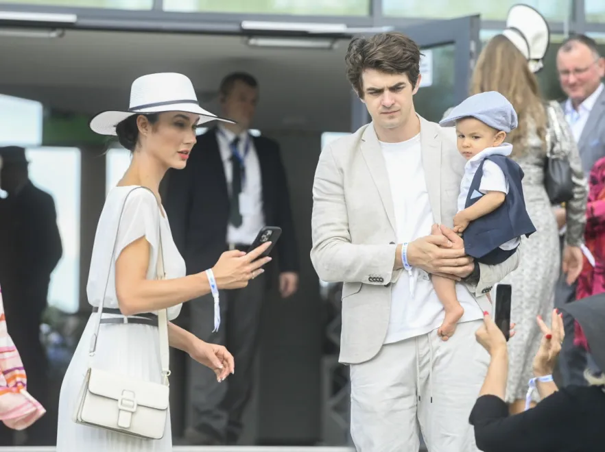 Powiew wielkiego świata: Ida Nowakowska z rodziną na Gali Derby 2022. FOTO