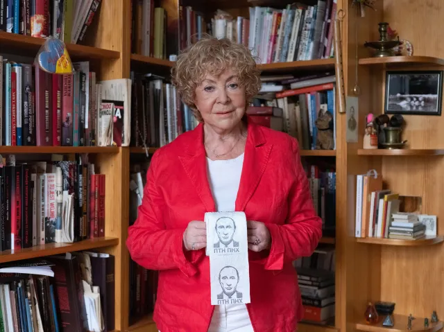 Kurczab-Redlich: Putin przyjmował Schroedera w carskich pałacach, woził statkiem po Newie