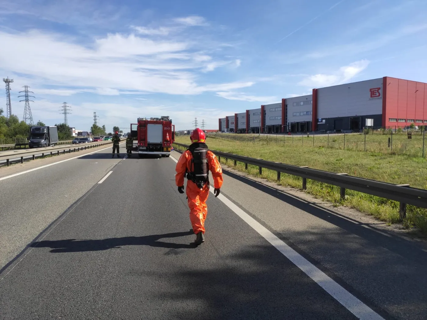 Wyciek kwasu siarkowego zblokował obwodnicę Trójmiasta