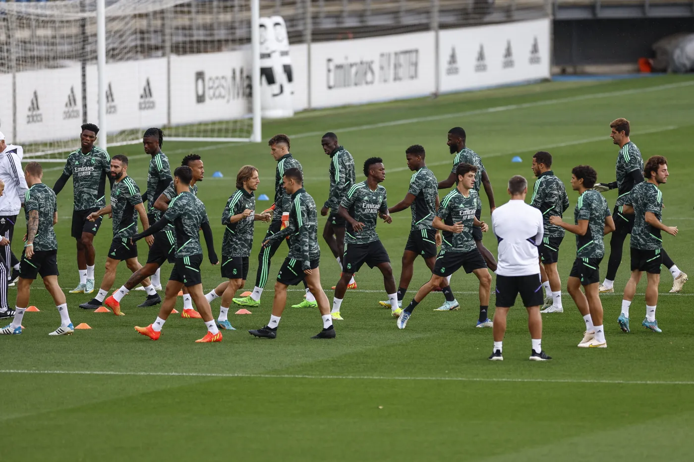 Derby Madrytu bez Karima Benzemy? Real nie che ryzykować