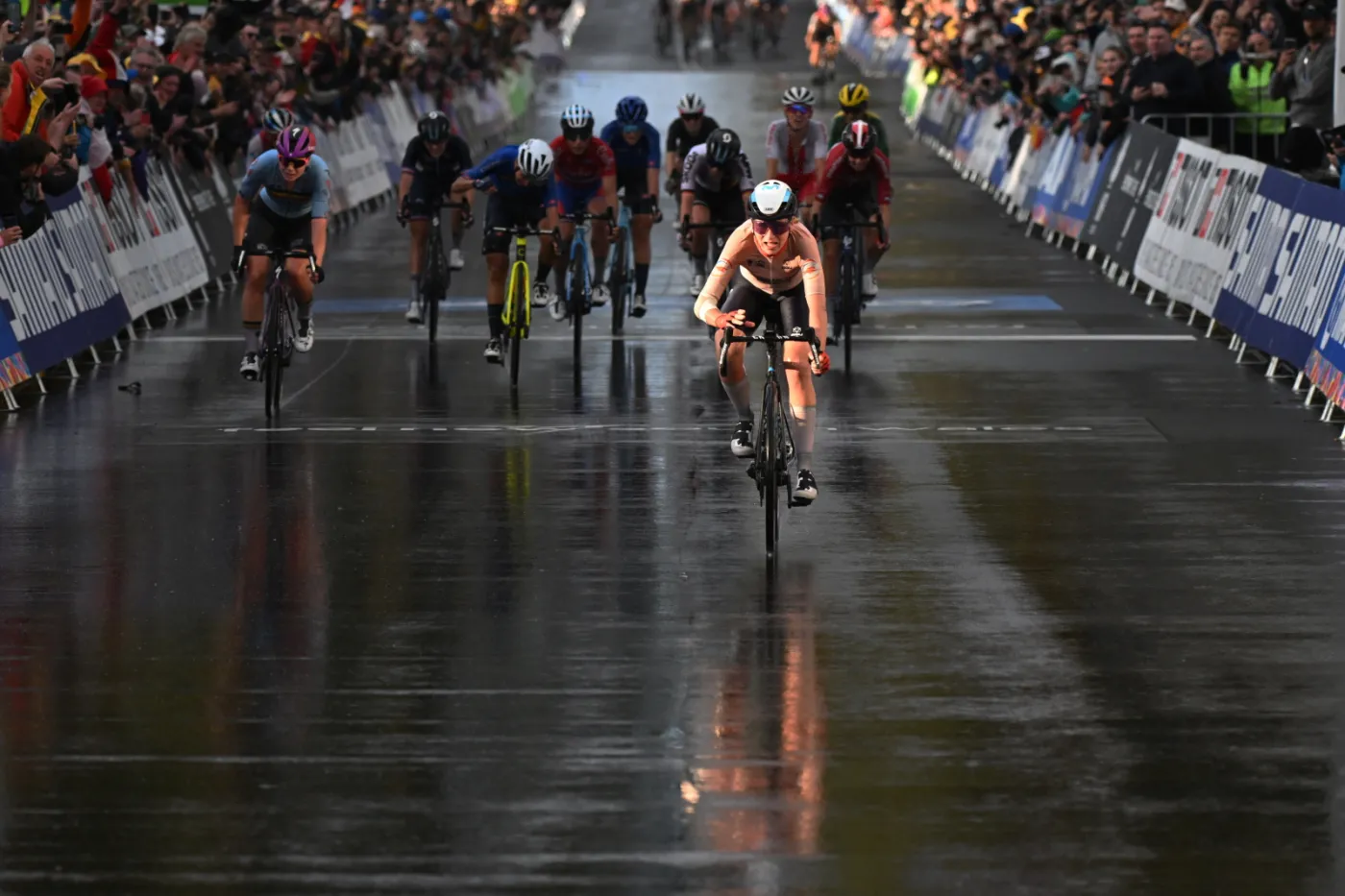 Annemiek Van Vleuten 