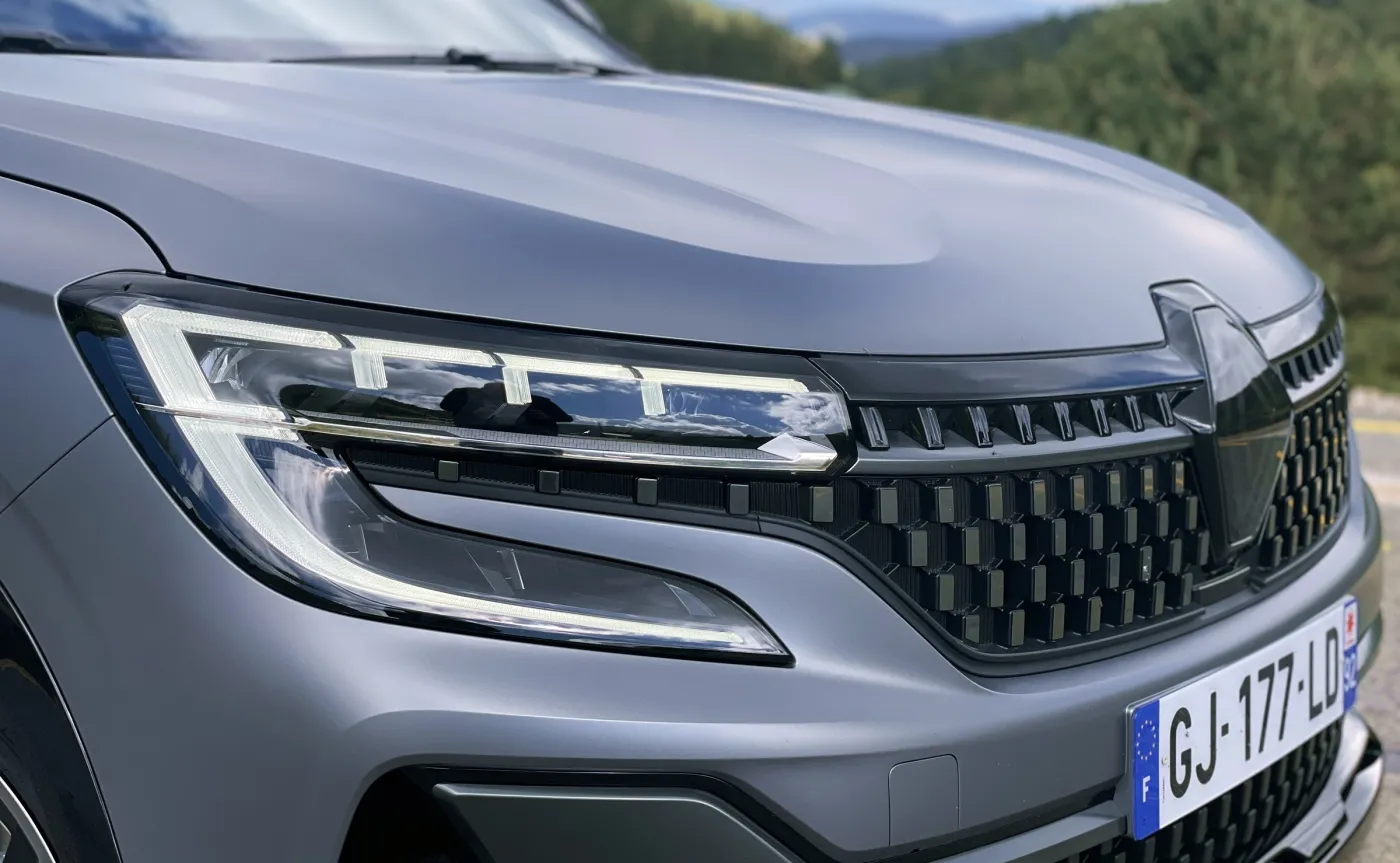 Nowe Renault Austral pogrzebało Kadjara. Francuzi poszli va banque, ale trochę przedobrzyli