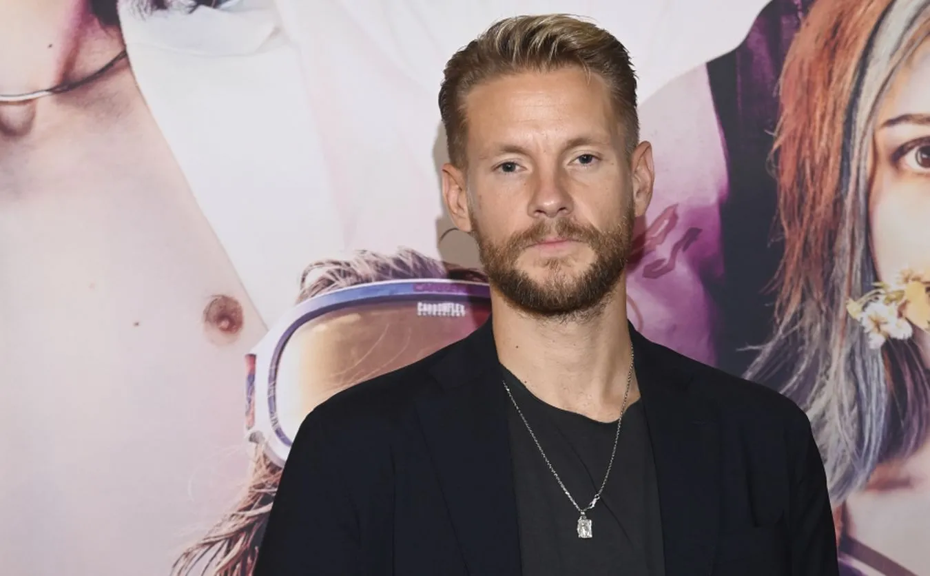 Aktor Sebastian Fabijański będzie walczył w FAME MMA