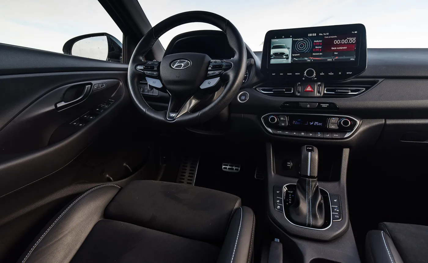 hyundai-i30-fastback-n-37611879.jpg