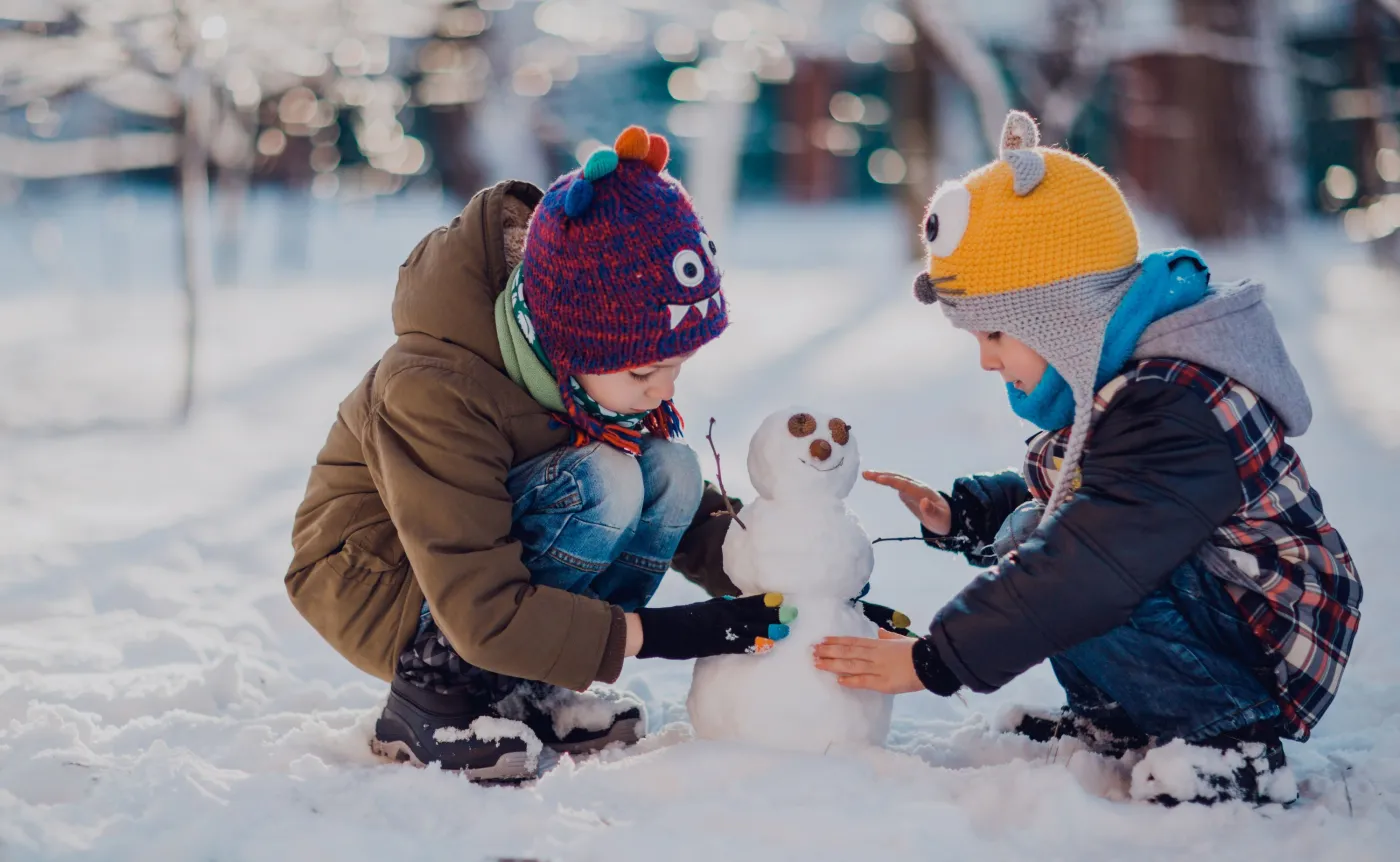 Pandemia COVID-19 a ferie zimowe. Czy można odwiedzić rodzinę w innym mieście?