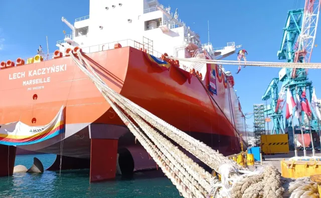 Gazowce "Lech Kaczyński" i "Grażyna Gęsicka" ochrzczone w Korei