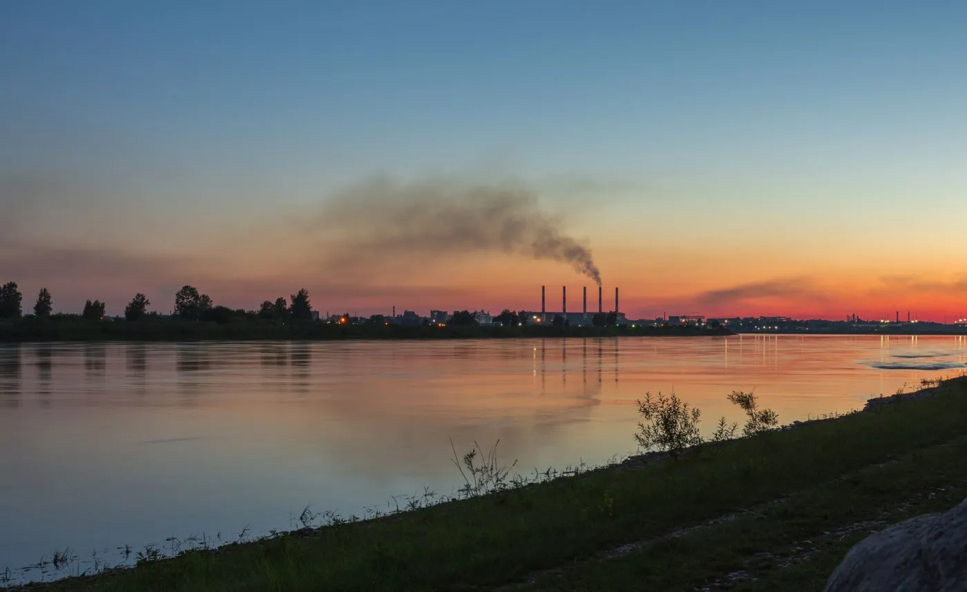 Pożar w Rosji po wybuchu w największej rafinerii w Syberii Wschodniej
