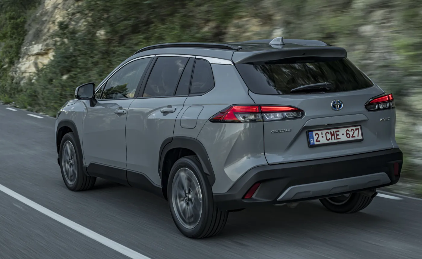 toyota-corolla-cross-37668134.jpg