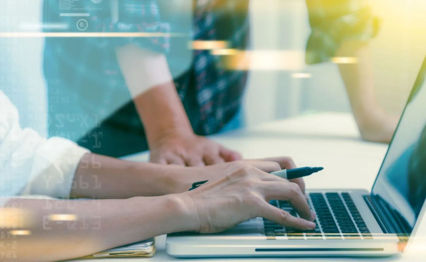 Tyle zarabiają informatycy w Polsce. RAPORT