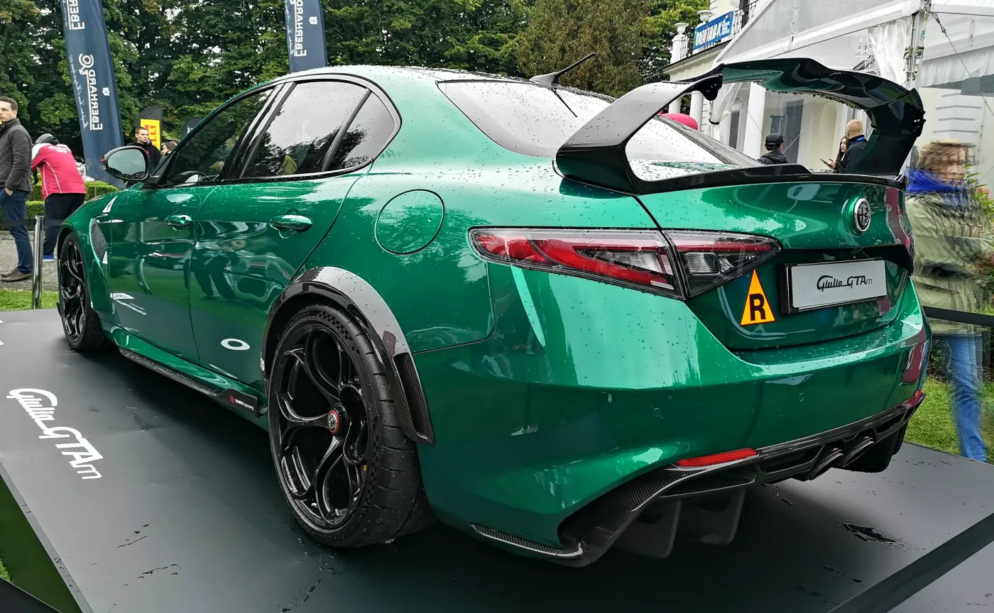 alfa-romeo-giulia-gtam-37243452.jpg