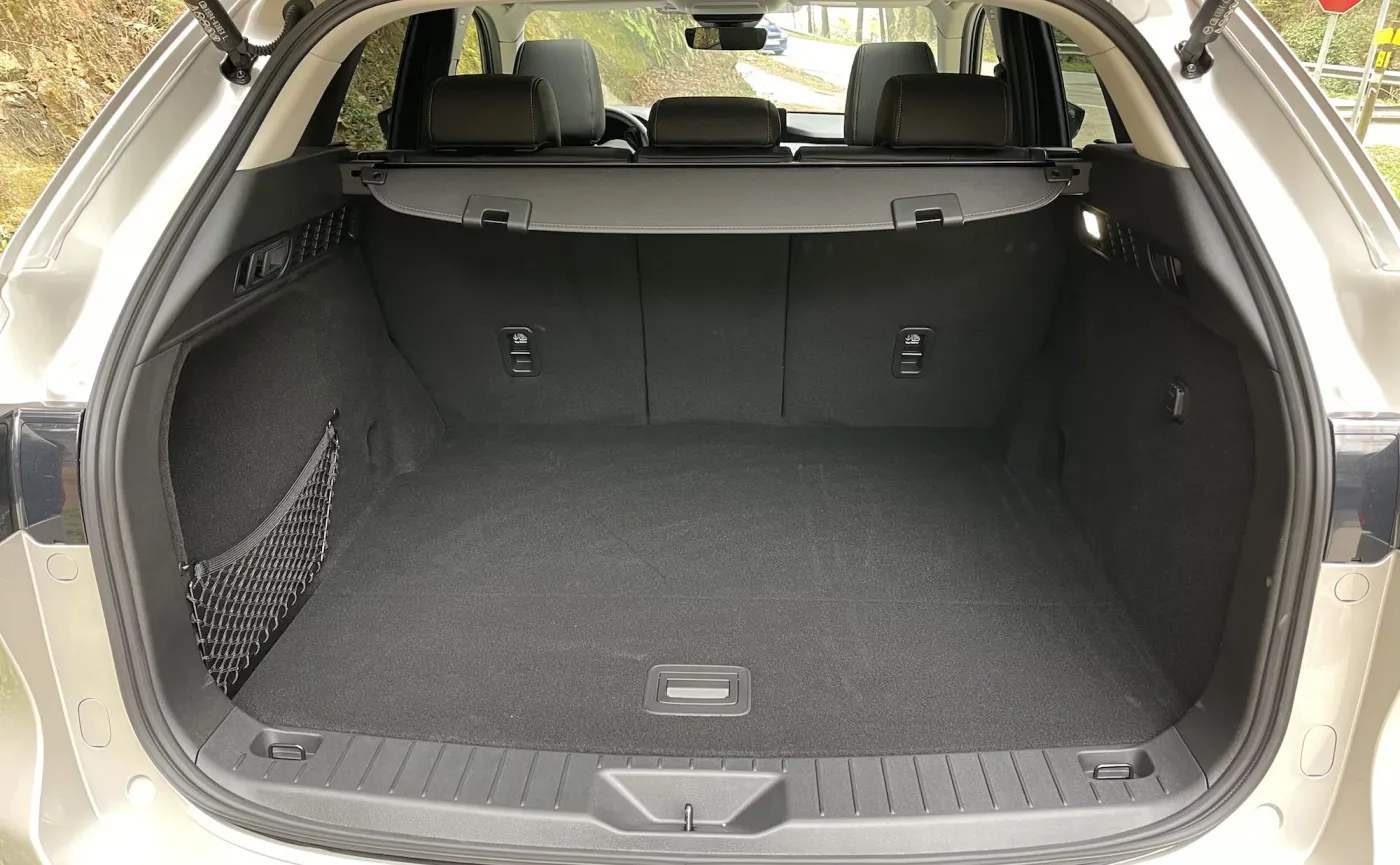 mazda-cx60-eskyactiv-d-37746933.jpg