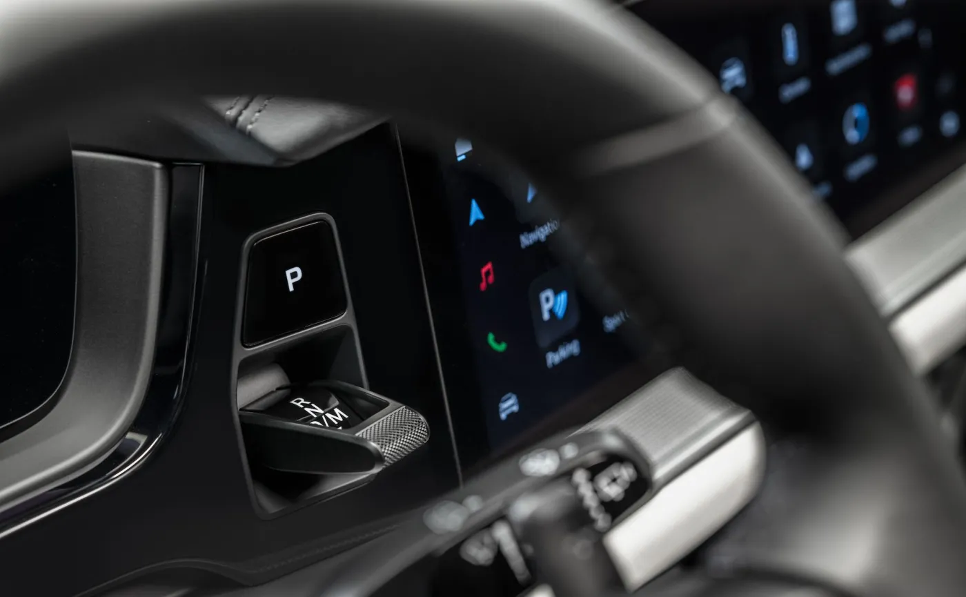 Porsche Cayenne zdradza tajemnice swojego wnętrza