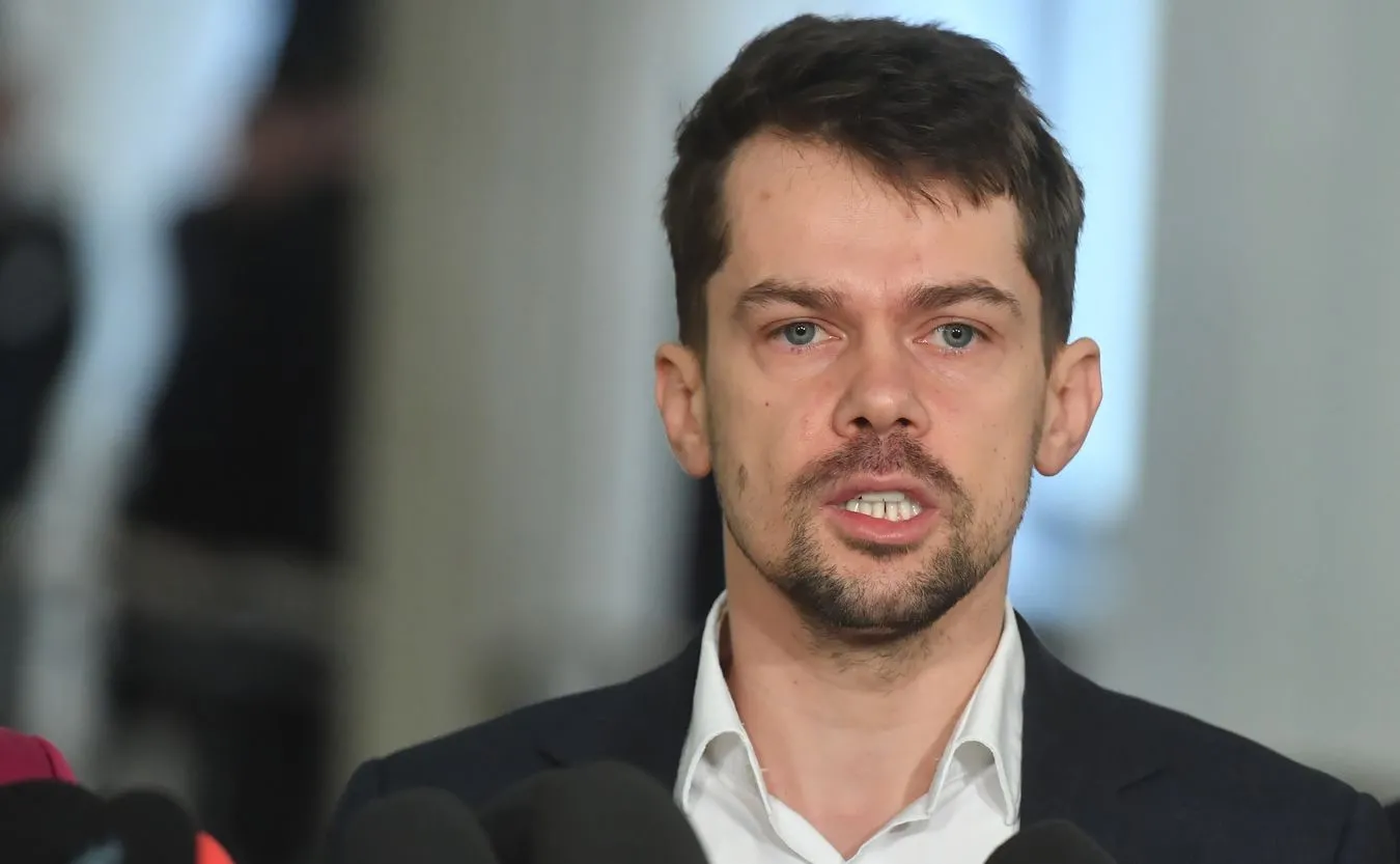 Kołodziejczak: PiS rozpoczęło proces wyprowadzania Polski z UE