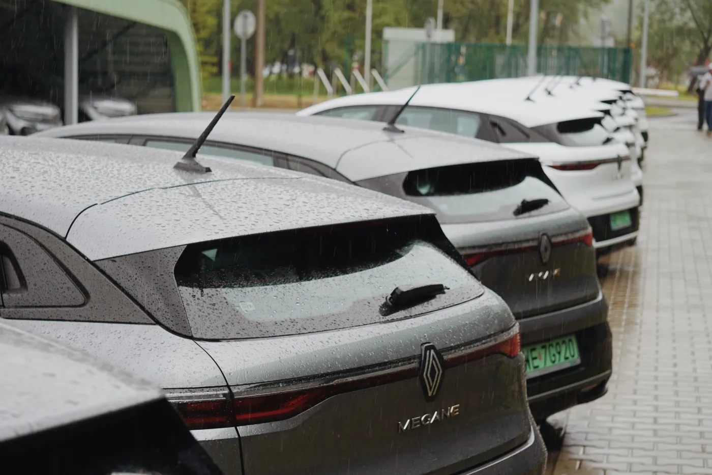 renault-megane-etech-37803746.jpg