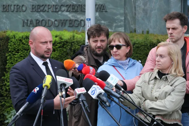 "Przywitali się, współpracują ze sobą". Szef BBN o rozmowie Błaszczaka i gen. Piotrowskiego