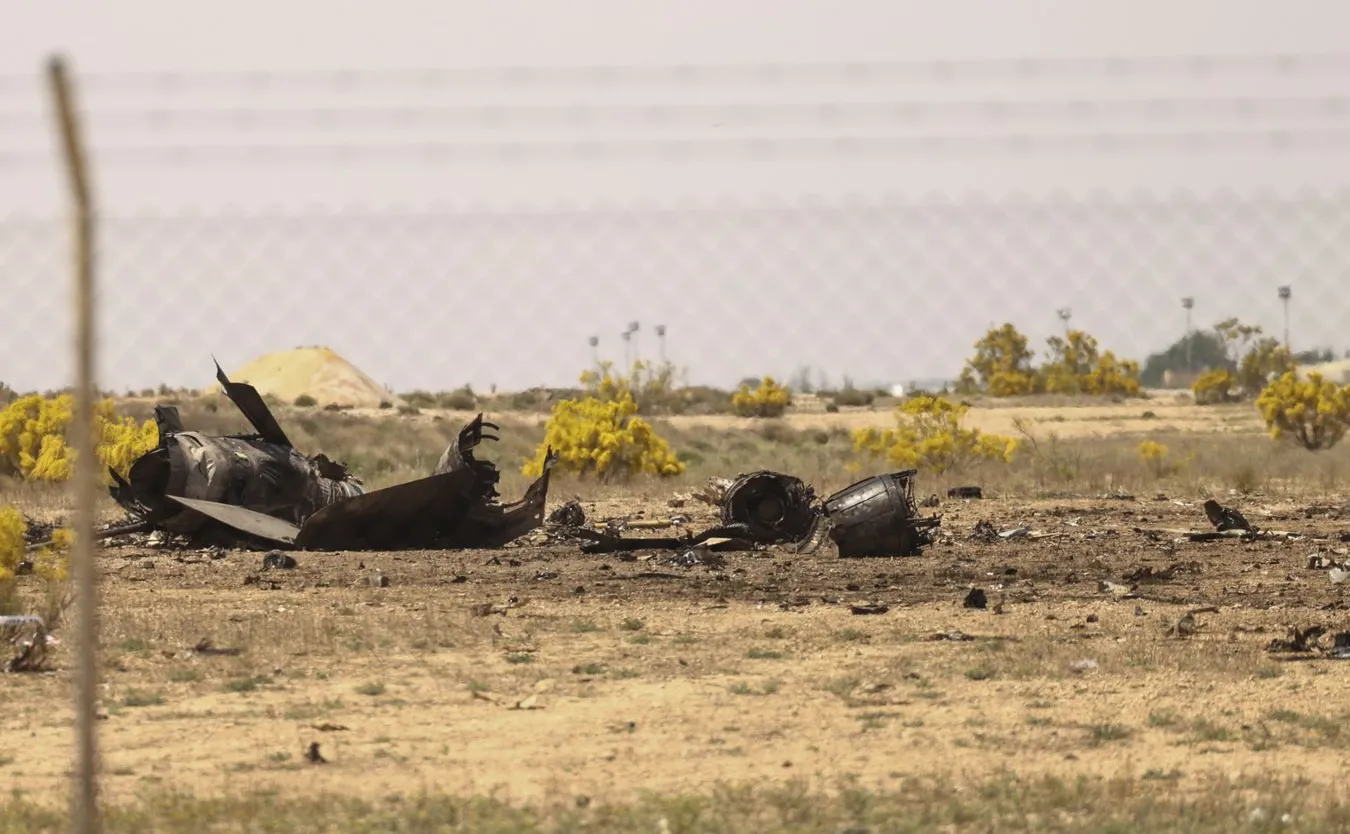 Rozbity myśliwiec F-18