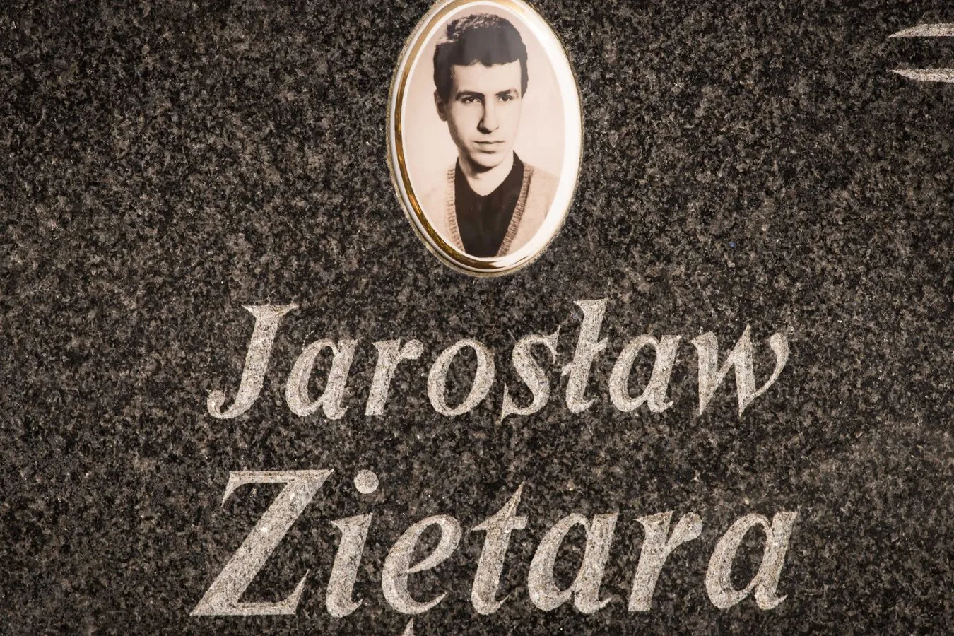 Grób Jarosława Ziętary