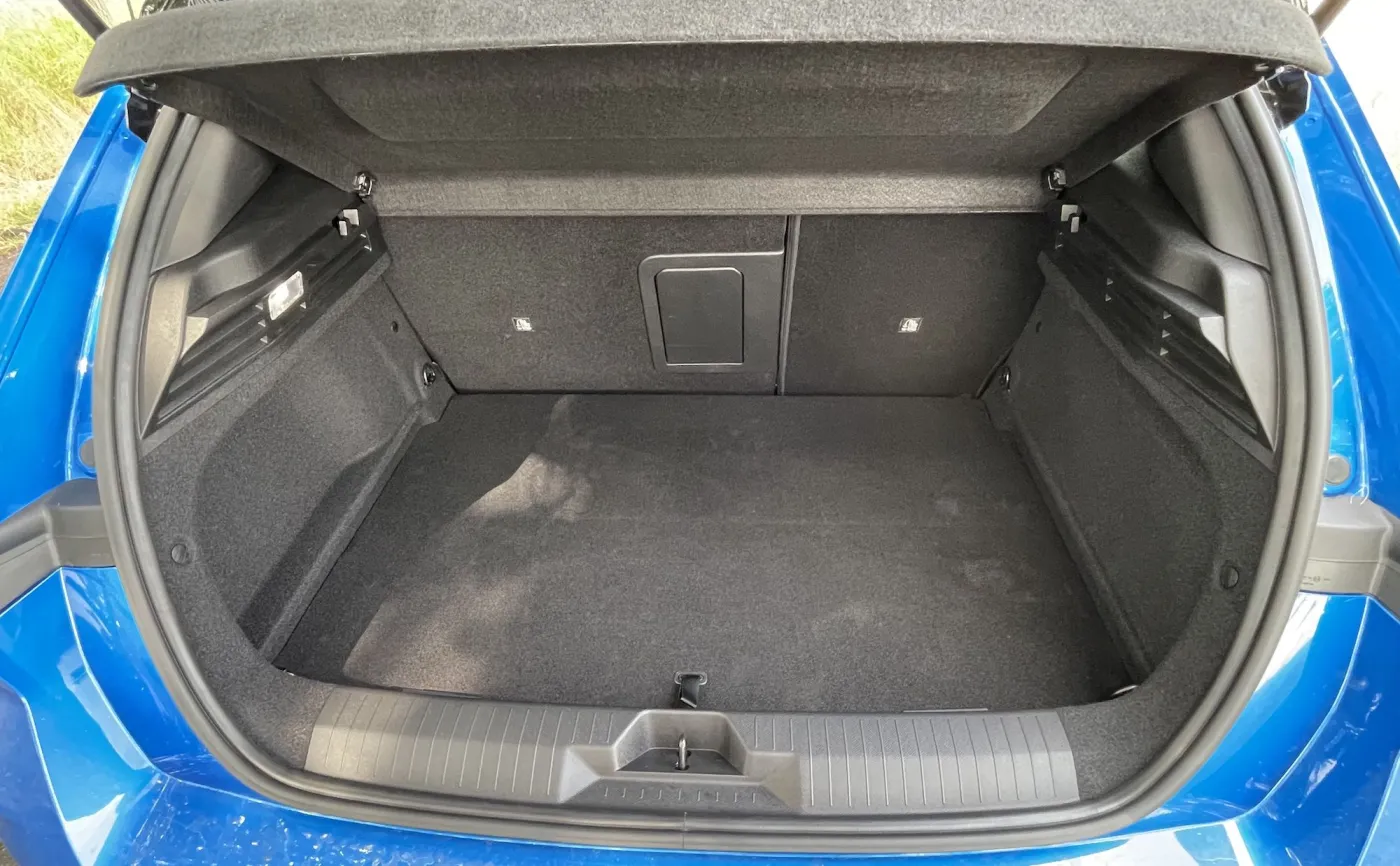 opel-astra-electric-37838569.jpeg