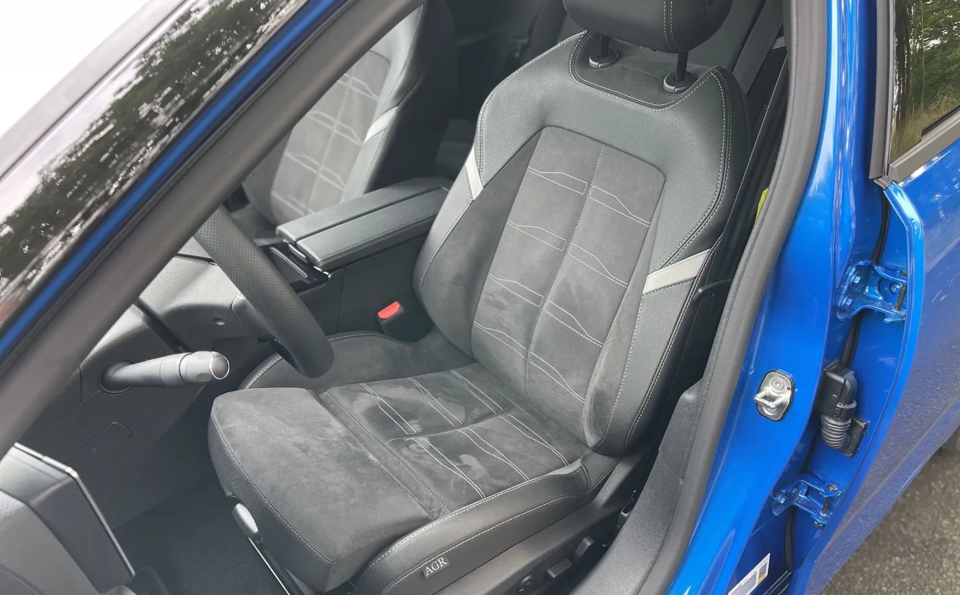 opel-astra-electric-37838650.jpeg