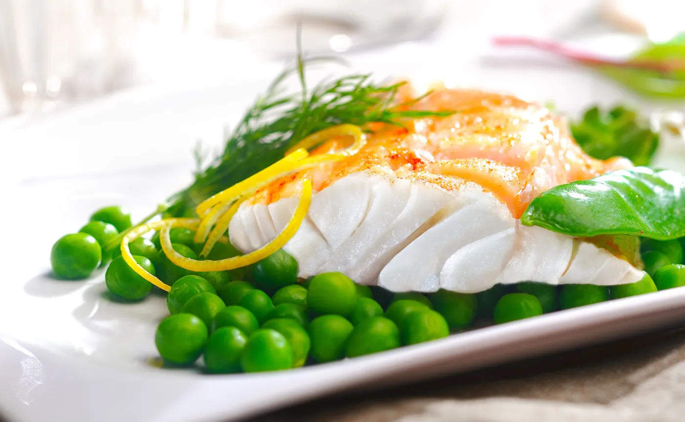 Kwasy omega-3 wspierają zdrowie płuc. Ile jeść ryb, by działać przeciwzapalnie?