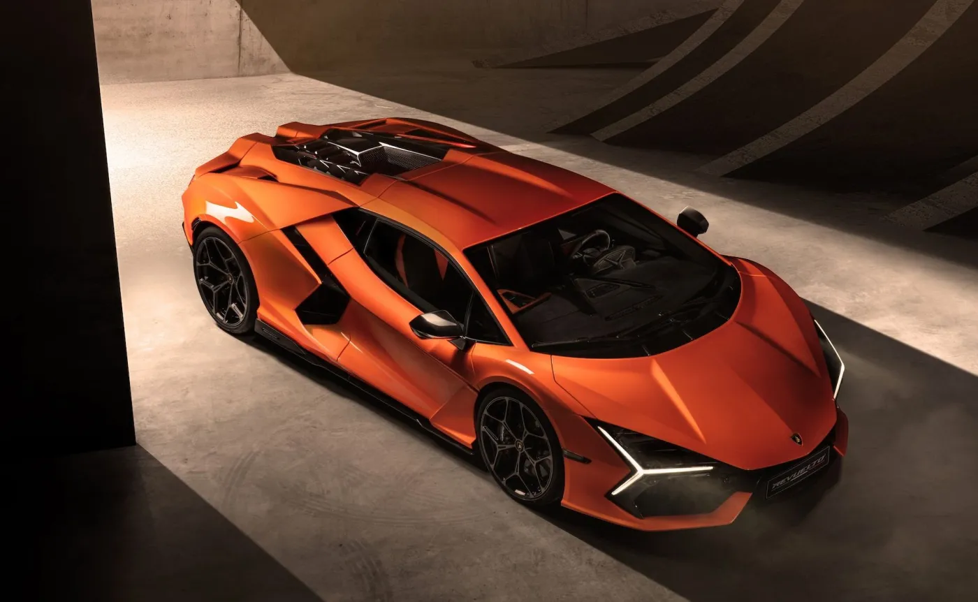 lamborghini-revuelto-37755943.jpg