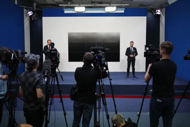 Starcie rzecznika PiS z dziennikarzami TVN. "Państwa najbardziej boli to..."