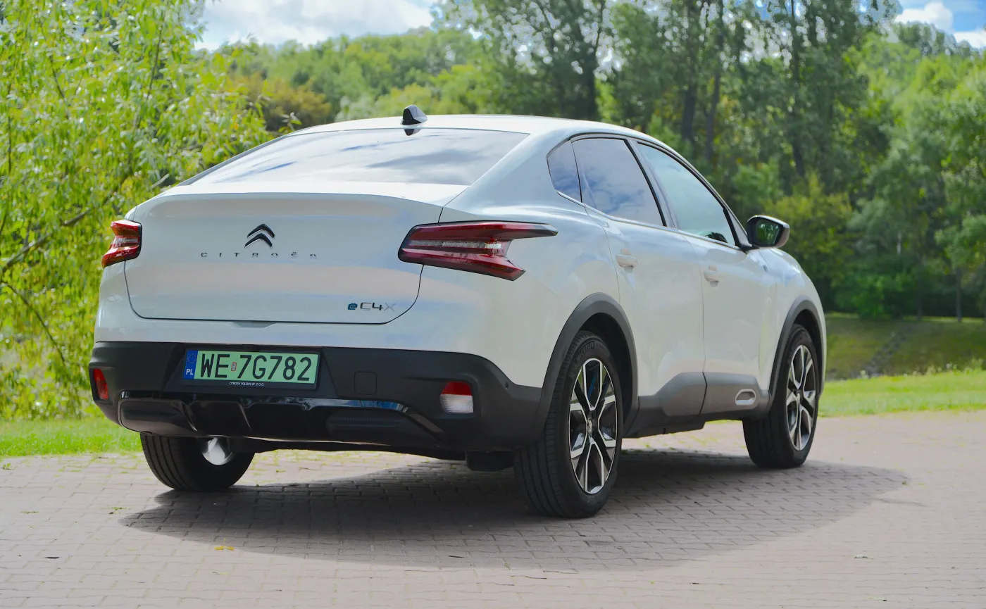 citroen-ec4x-ev-shine-37886265.jpg