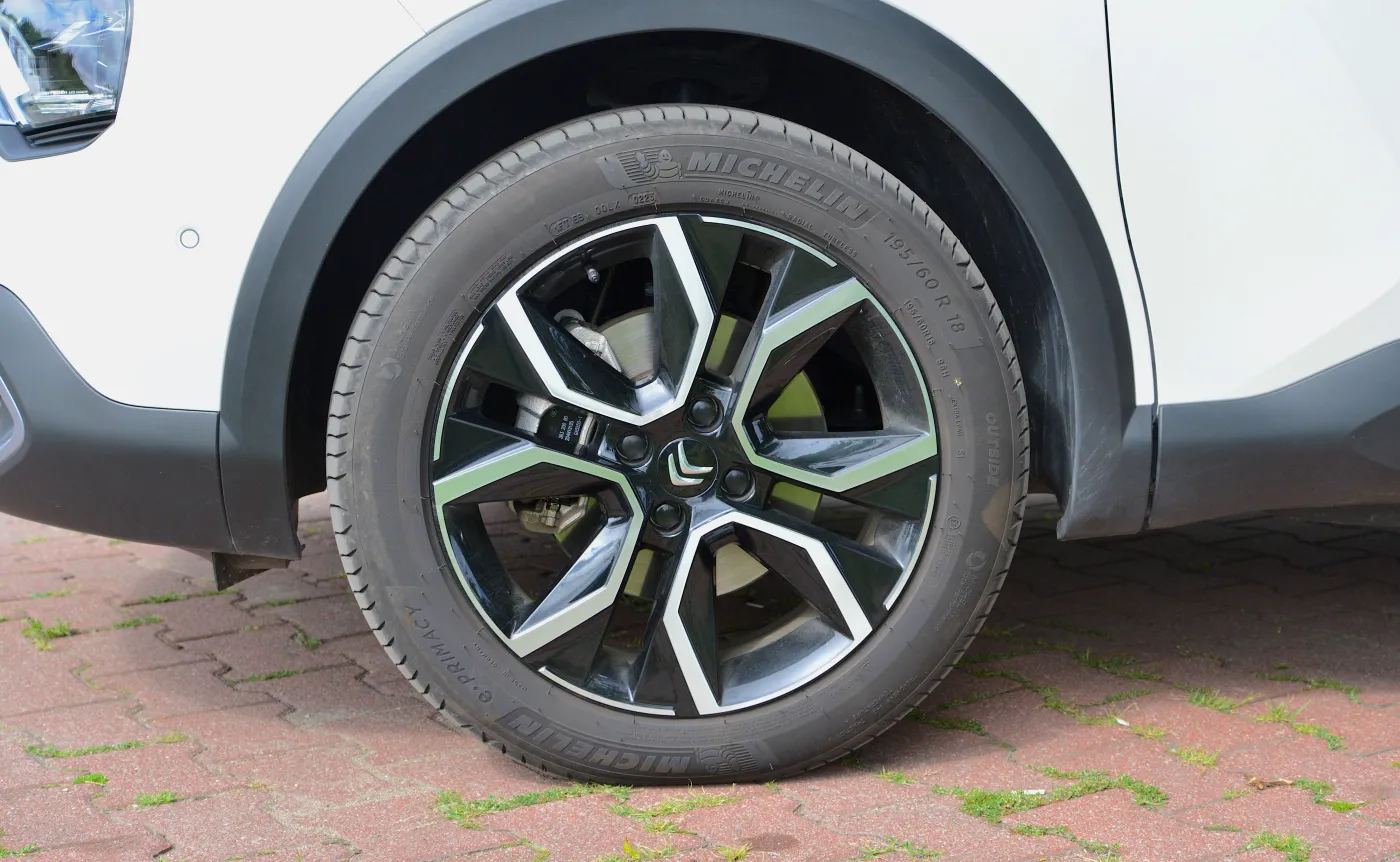 citroen-ec4x-ev-shine-37886267.jpg