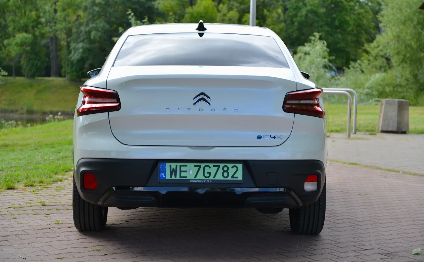 citroen-ec4x-ev-shine-37886268.jpg
