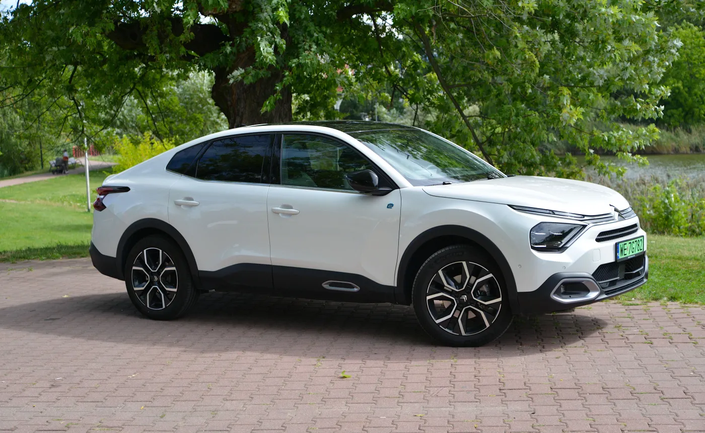 citroen-ec4x-ev-shine-37886238.jpg