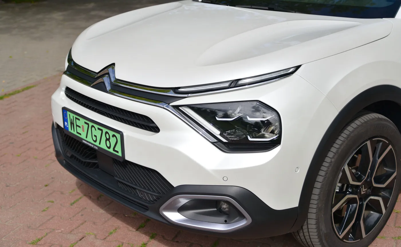 citroen-ec4x-ev-shine-37886304.jpg