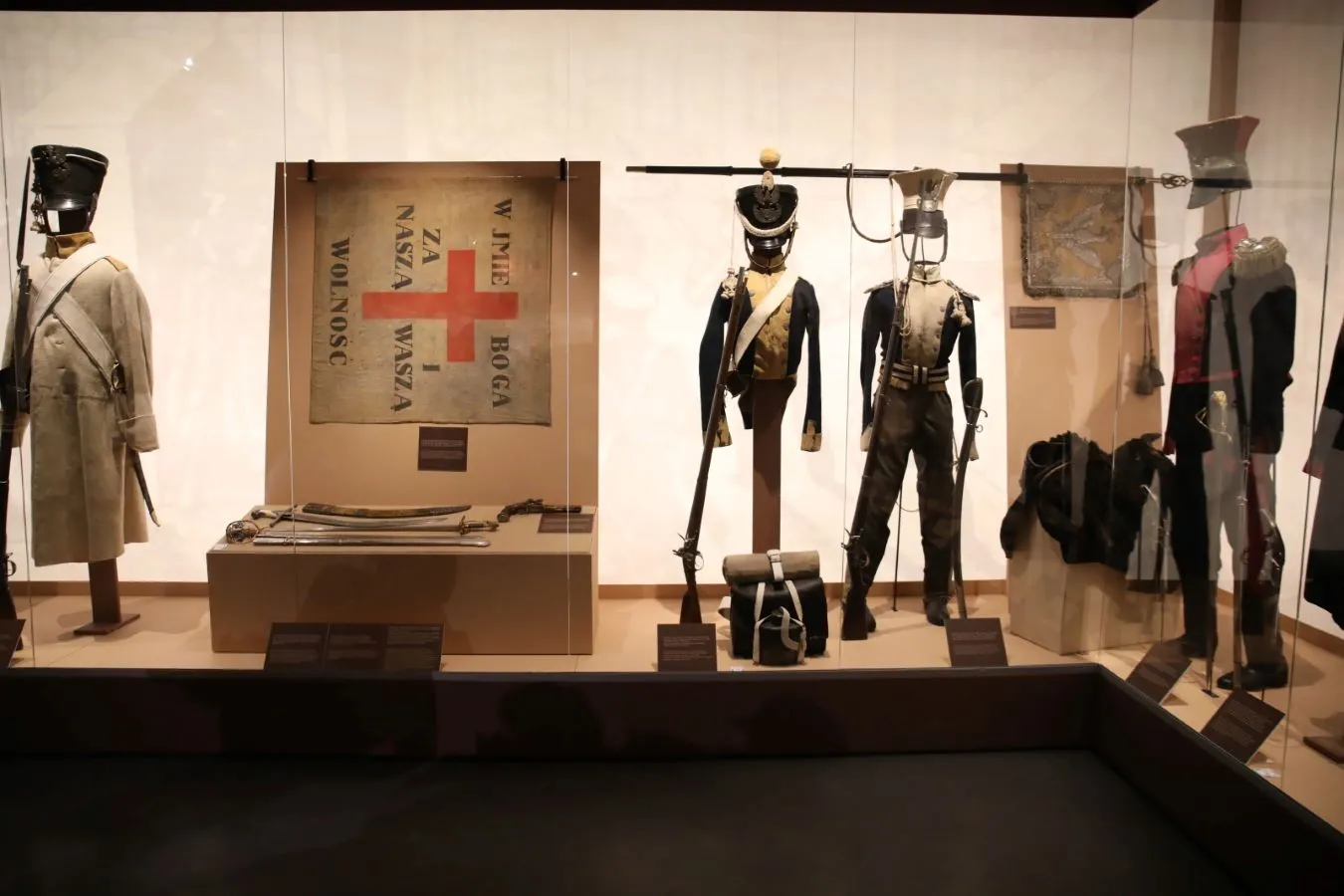 wystawa-stala-w-nowej-siedzibie-muzeum-wojska-polskiego-37889958.jpg