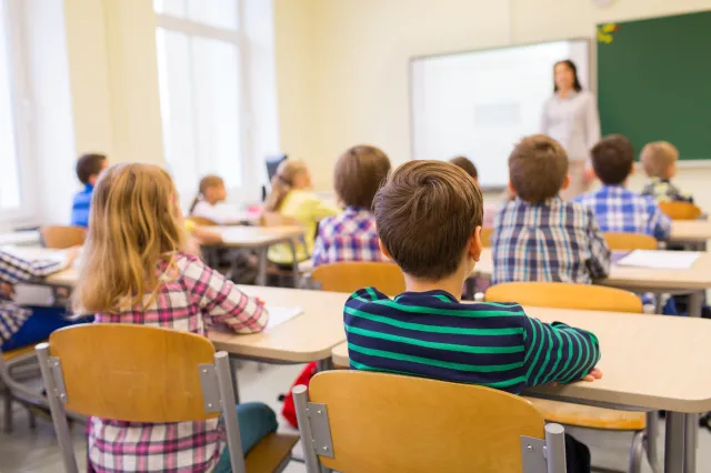 Dobra i zła wiadomość dla nauczycieli. Co z podwyżkami?