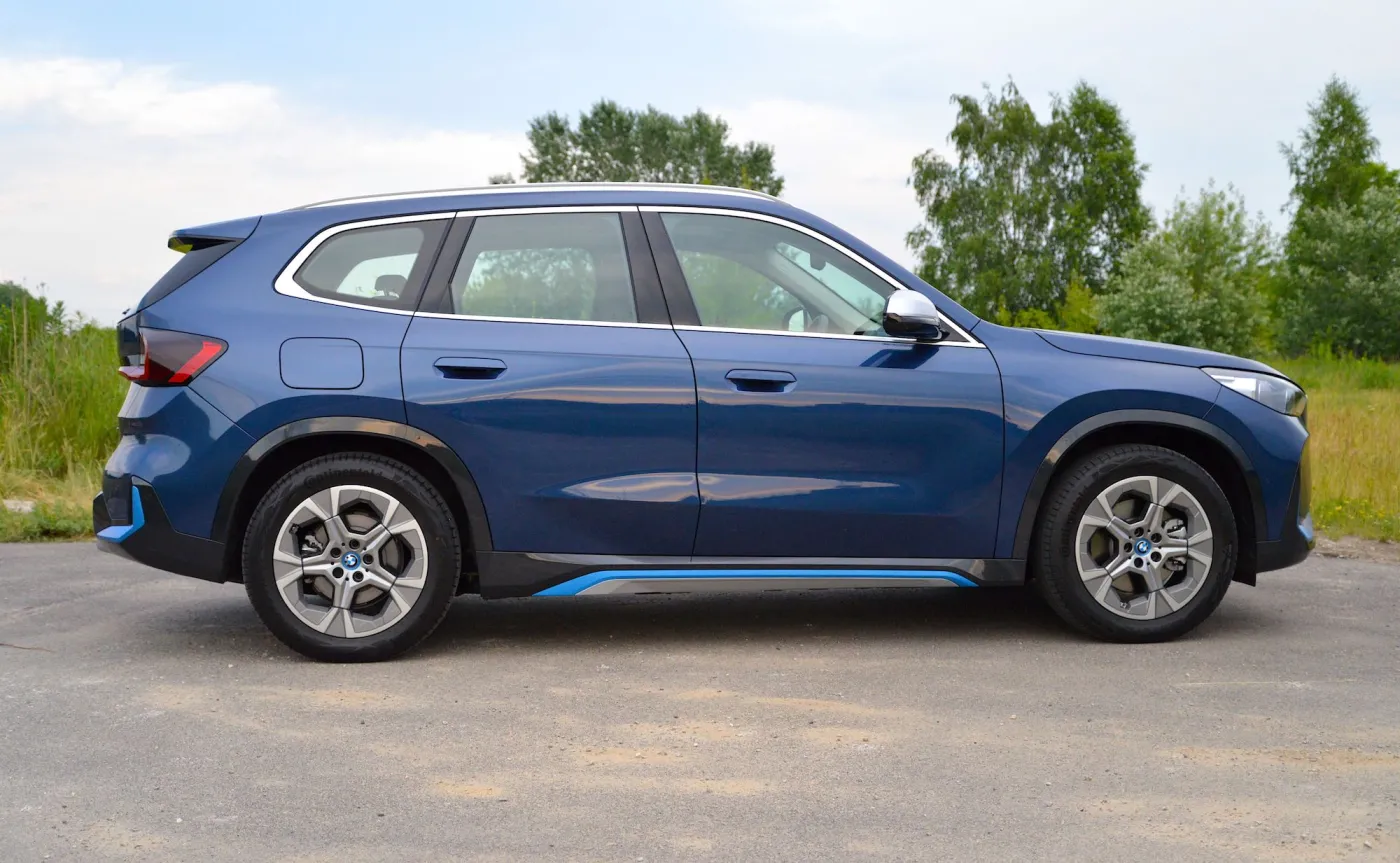 bmw-ix1-xdrive30-xline-37905530.jpg