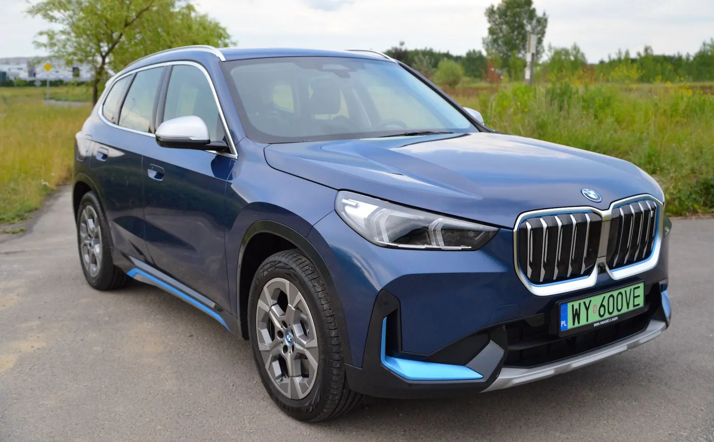 bmw-ix1-xdrive30-xline-37905595.jpg