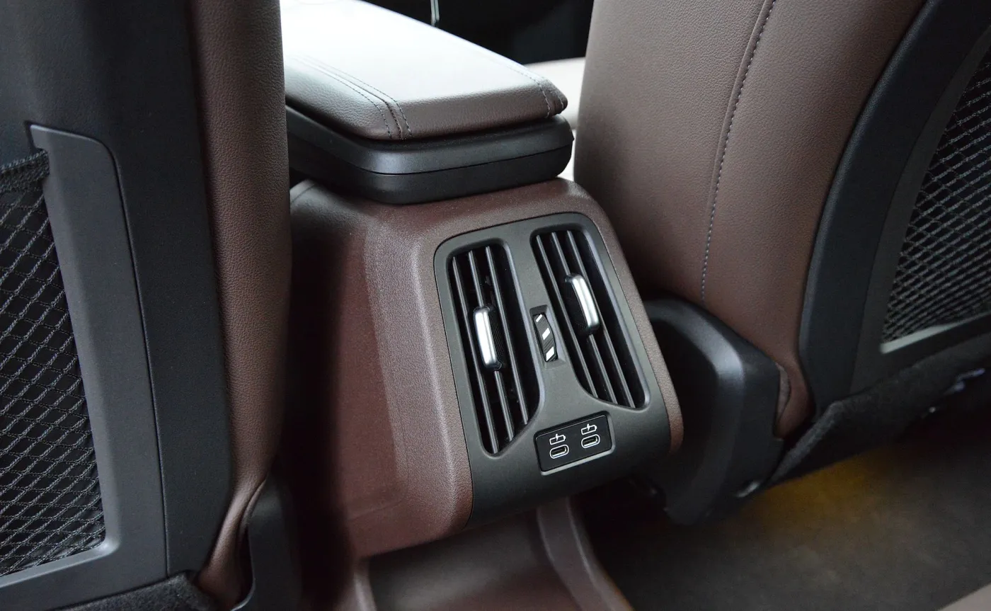 bmw-ix1-xdrive30-xline-37905616.jpg